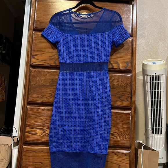 Guess‎ Dress - Picture 6 of 7